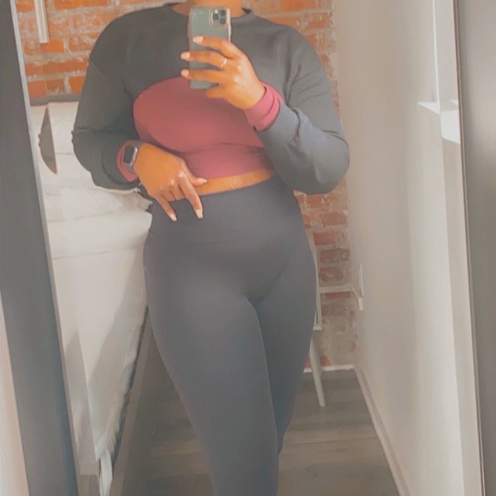 Versatile long sleeve crop top